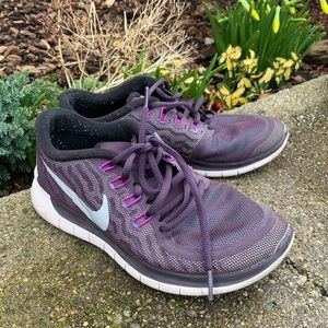 Purple and black Nike runners!